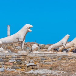 Delos Löwenterrasse