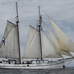 Schiff Flying Dutchman unter Segeln