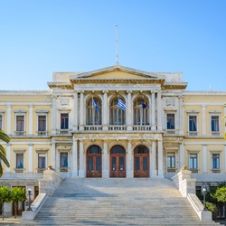 Syros Townhall