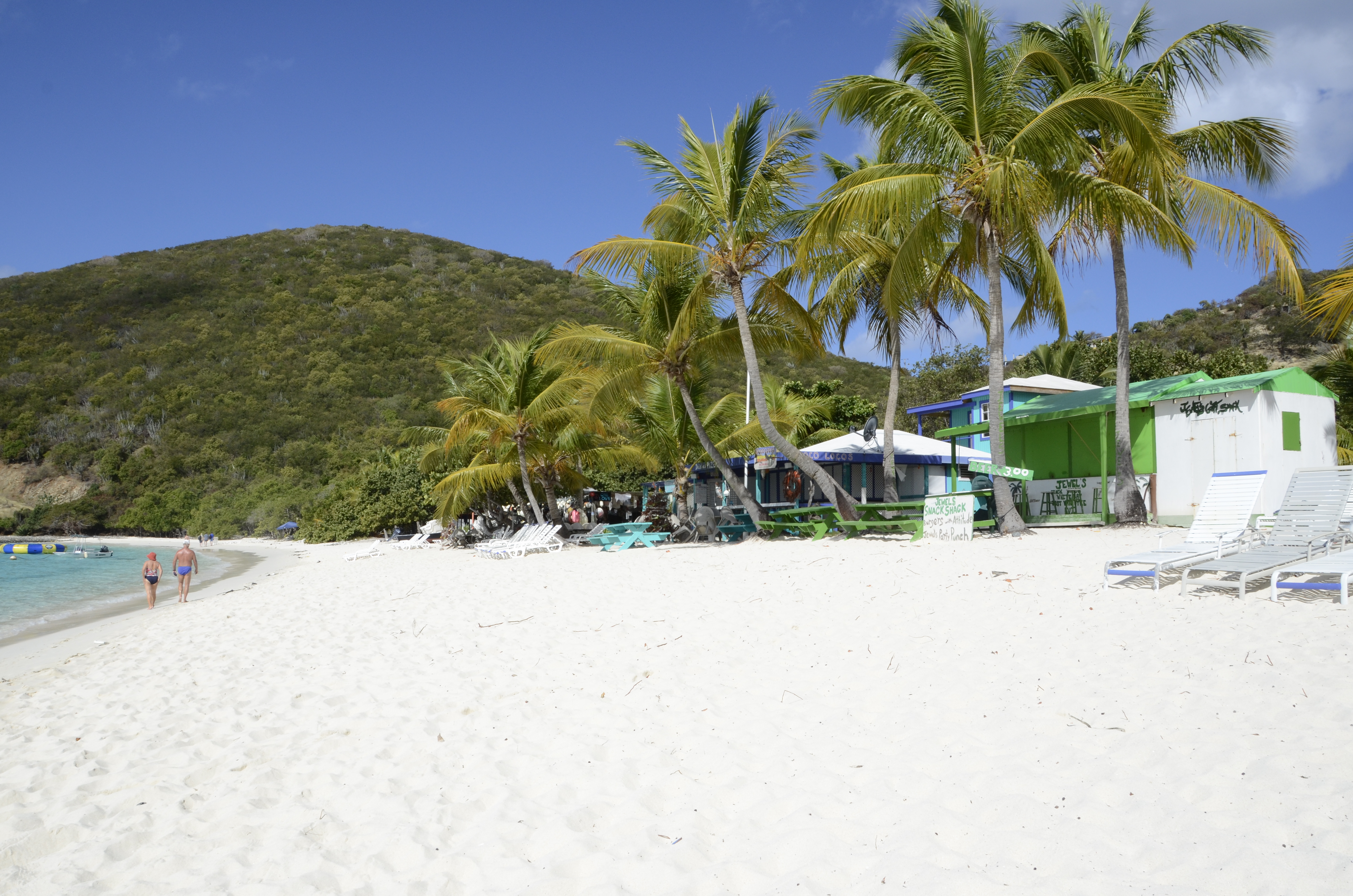 Segeln und Palmenstrand im Februar