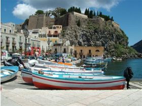 Segel-Yacht-Reise Sizilien und Liparische Inseln