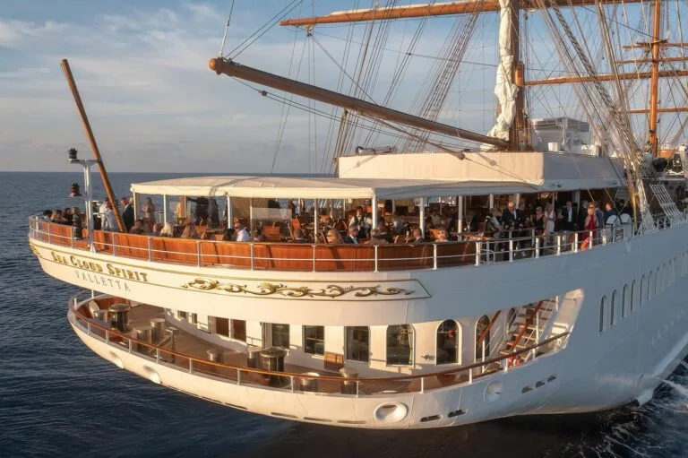 Sea Cloud Spirit 37