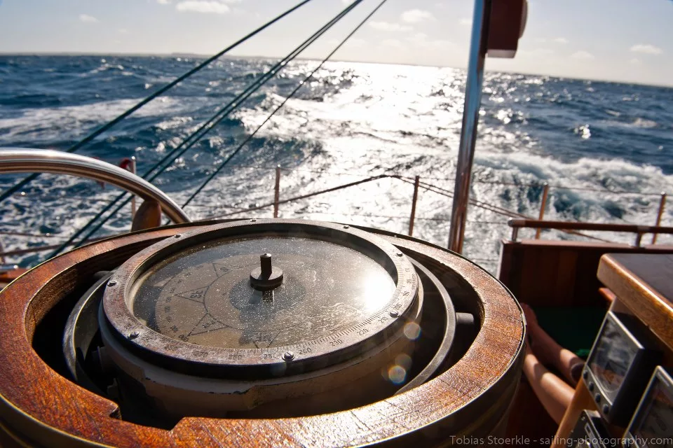Kairos_Compass - Mallorca and Menorca: yacht sailing with the Kairos