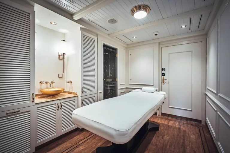 Sea Cloud Spirit 48