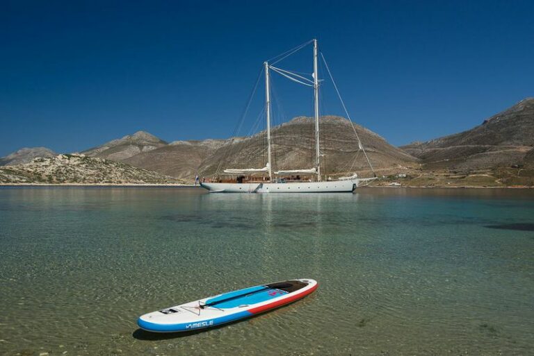 Rhea_Cyclades