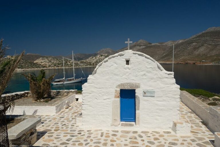 Rhea_Cyclades_002