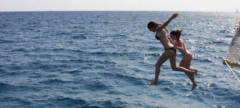 Rhea_Swimming