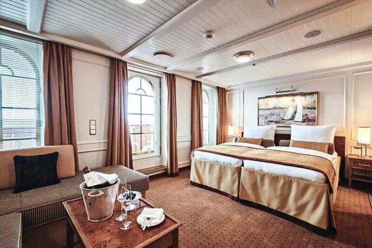 SCS_Cabin_A316_001
