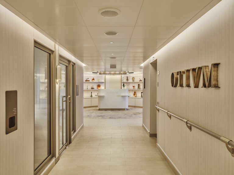 OTIVMSpa Entrance 0717