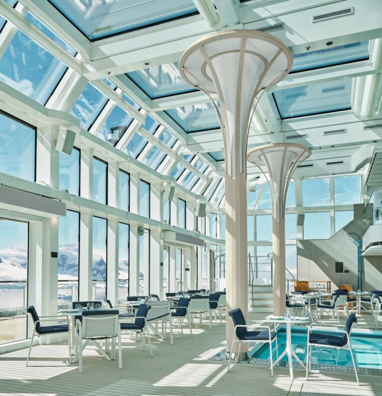 Silver Endeavour - Pool Deck