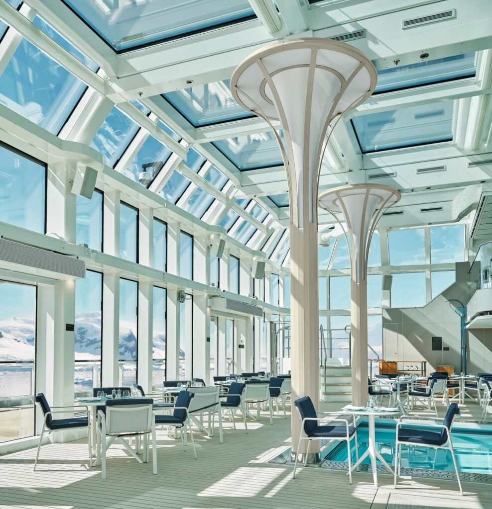 Silver Endeavour - Pool Deck