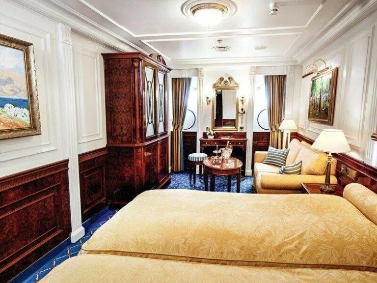 SeaCloudII_Cabin_DeluxeE_001