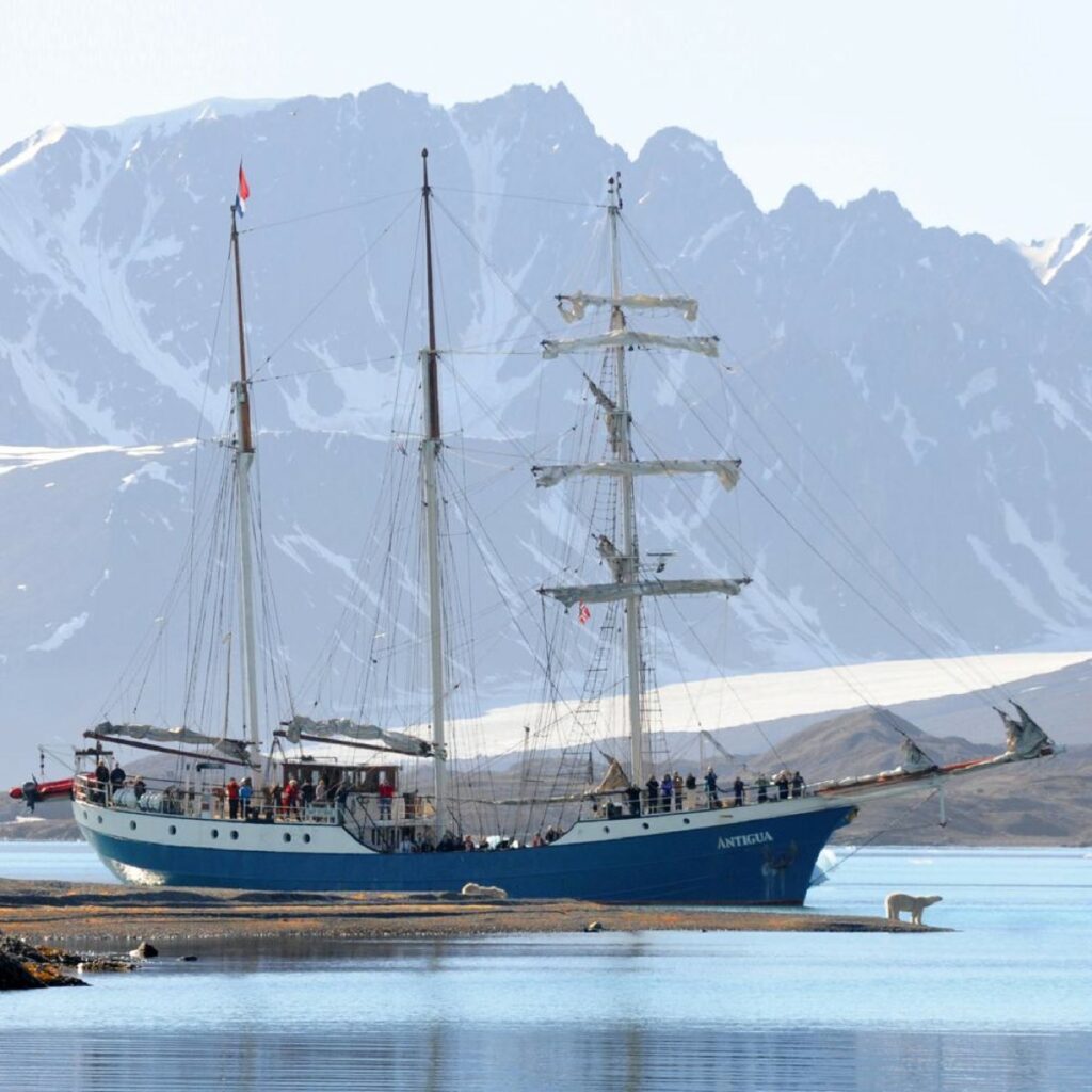 antigua-antigua-liefdefjord.jpg - Segeln in den Lofoten 1
