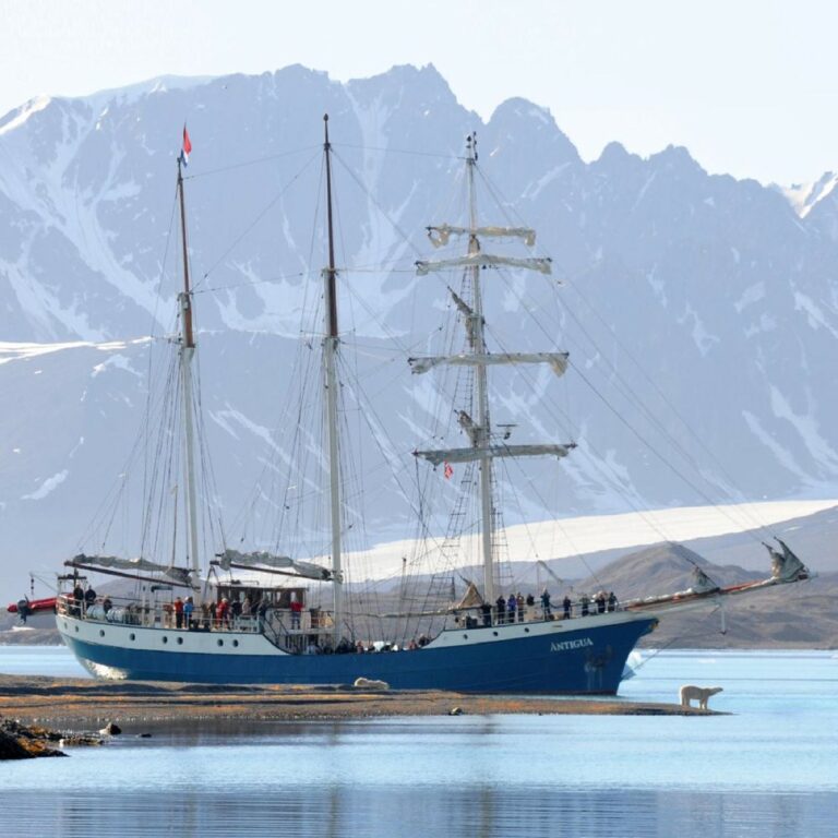 antigua-antigua-liefdefjord.jpg