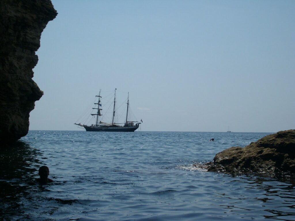 atlantis-atlantis-grotte.jpg - Meilentörn im Mittelmeerraum