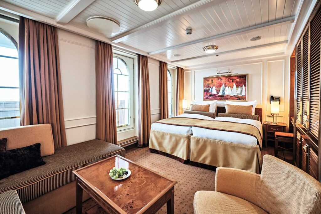 Sea Cloud Spirit 19 - Karibische Inselträume