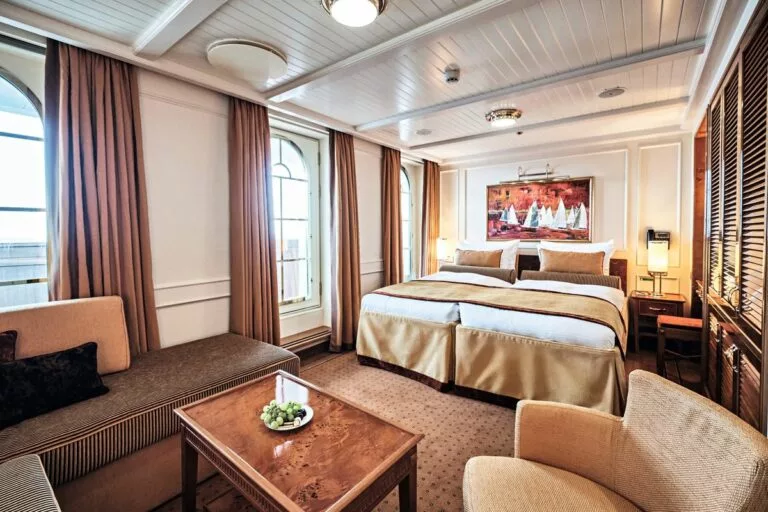 Sea Cloud Spirit 19