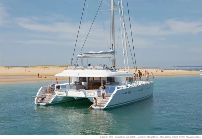 Lagoon 620 - Strand