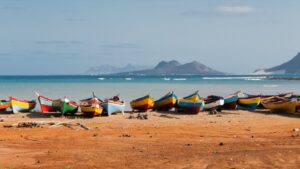 Fischerboote am Strand, São Vicente