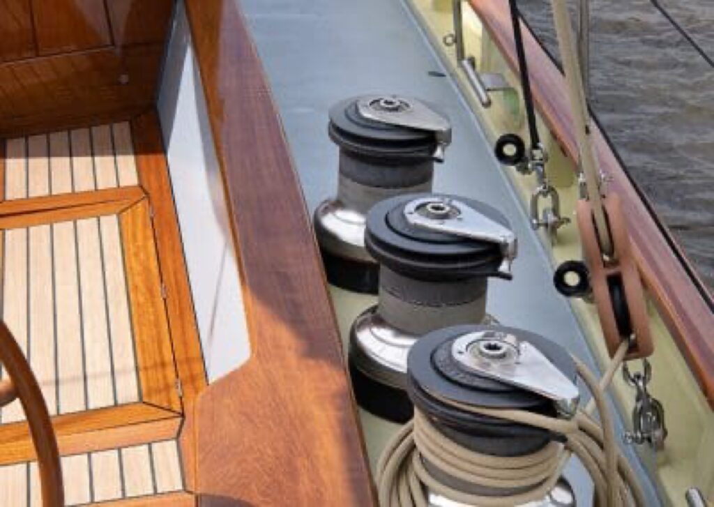 Winschen an Deck der Quadra