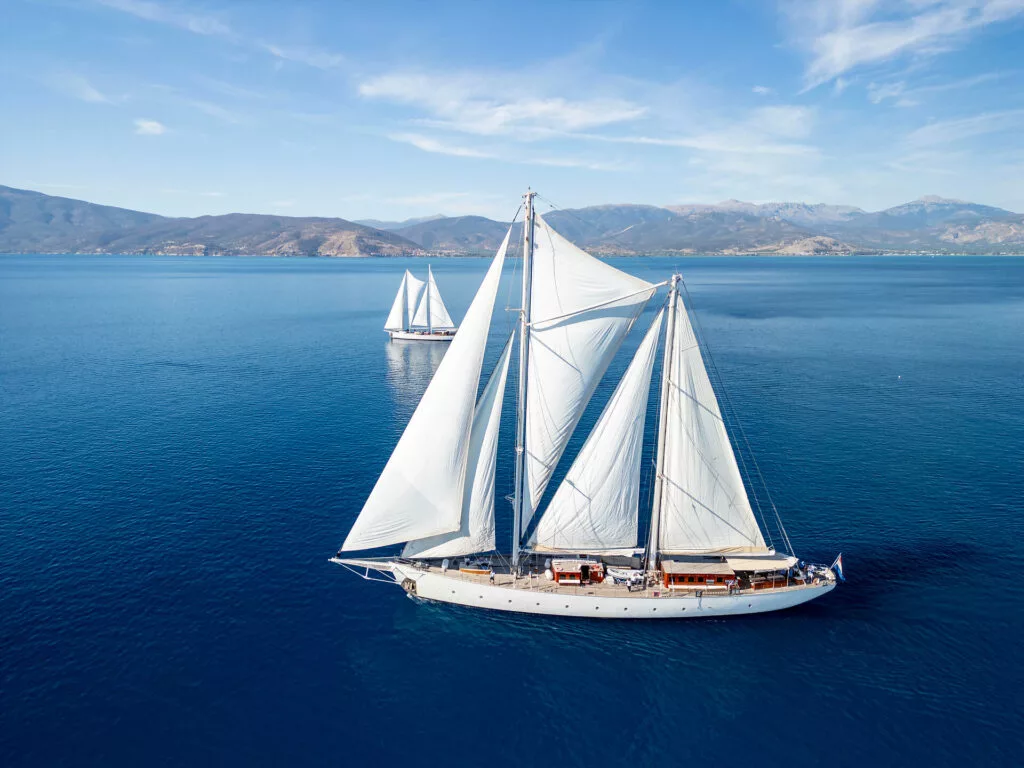 Sailing yacht Kairos under sail