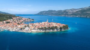 Die ummauerte Altstadt von Korčula auf ihrer Halbinsel