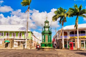 Basseterre - The Circus mit dem grünen viktorianischen Uhrturm, St. Kitts