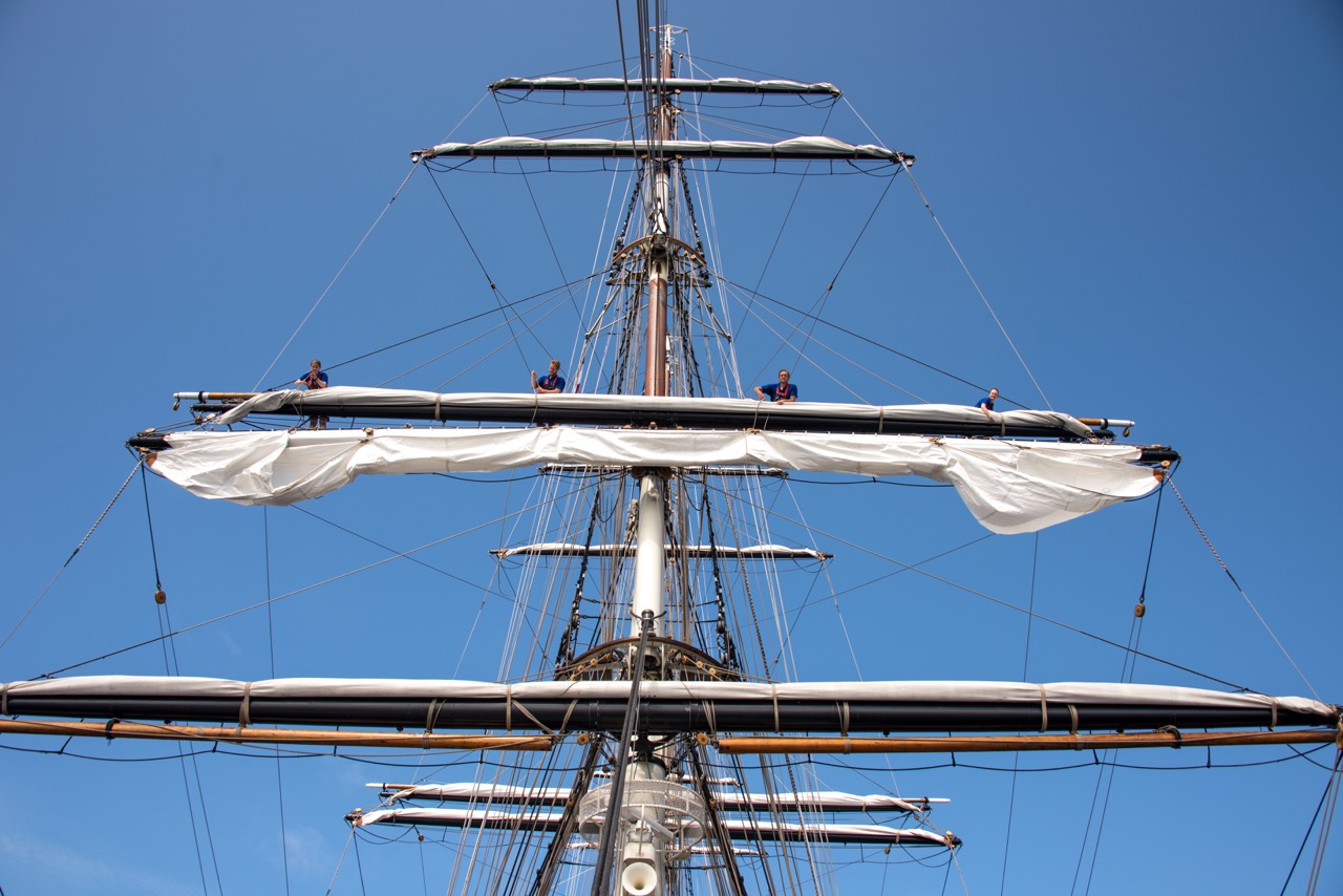 Crew in den Rahen der Stad Amsterdam