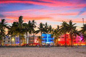 Miami South Beach - Art-Deco-Fassaden am Ocean Drive im Abendlicht