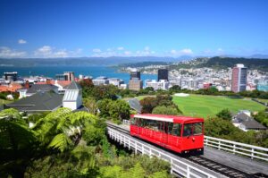 Wellington · Cable Car über der Stadt, Wellington, Neuseeland