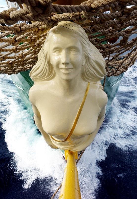 Galionsfigur der Alexander von Humboldt II in Nahaufnahme