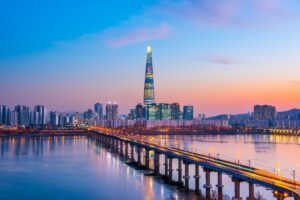 Skyline von Seoul am Han-Fluss zur Daemmerung, Suedkorea